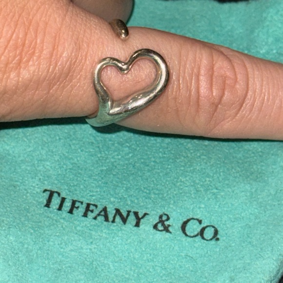 Tiffany & Co. Sterling Silver 925 Elsa Peretti Open Heart Ring size 7 W/Pouch - Picture 13 of 17